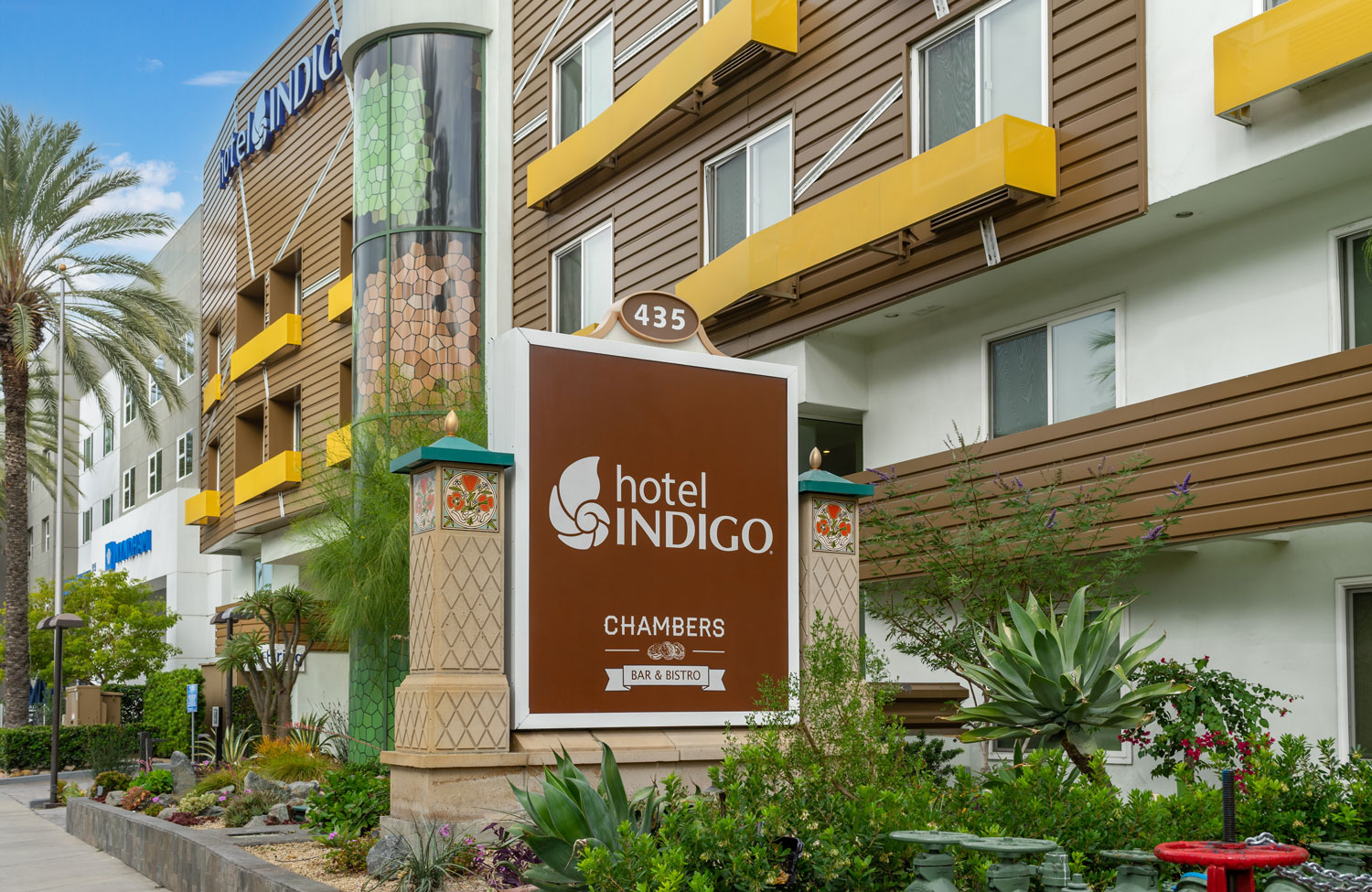 IHG AmEx Offer – Get a $40 Discount on a $200+ Hotel (Targeted) 5 Felipe Sanchez / Shutterstock.com
