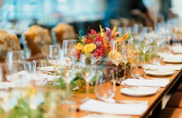 Offer for Newlyweds: Wedding or Engagement at Hyatt until December 31, 2024 and Get 30,000 to 150,000 points 1 chuttersnap aEnH4hJ Mrs unsplash e1702924856884