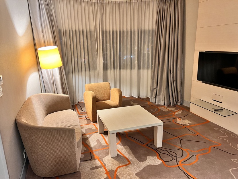one-bedroom suite at Holiday Inn Singapore Atrium