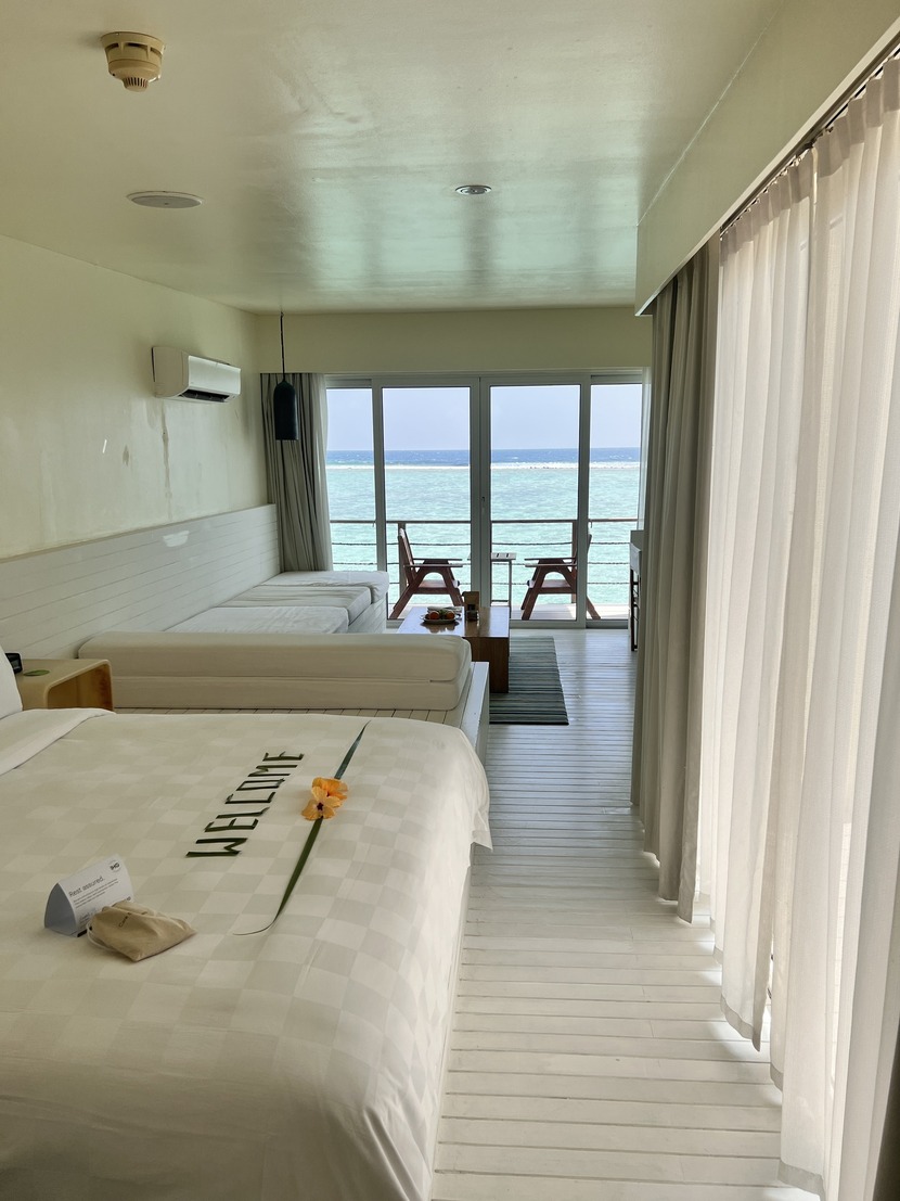 bedroom of the overwater bungalow Holiday Inn Kandooma Maldives