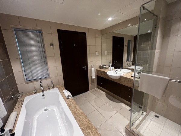 Review of Intercontinental Hotel-Residence Suites Dubai F.C. 7 402284535 10159342405320997 573377914096809090 n