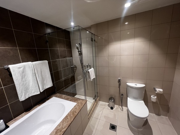 Review of Intercontinental Hotel-Residence Suites Dubai F.C. 5 402632907 10159342405590997 6928227964923466283 n