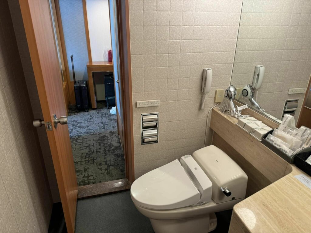 Bathroom Standard Room (Upgraded) ANA Crowne Plaza Fukuoka