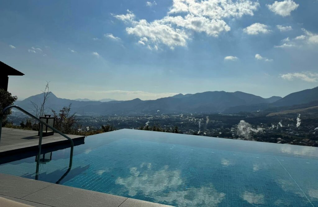 Outdoor pool ANA InterContinental Beppu Resort & Spa Review