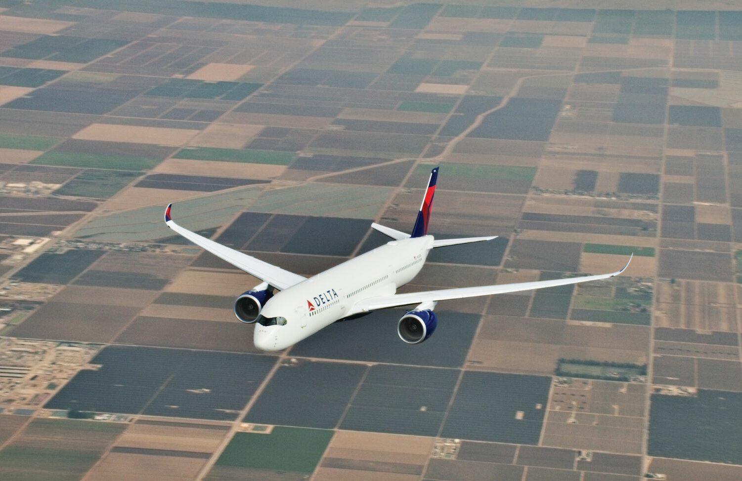 delta air lines an a350 in flight