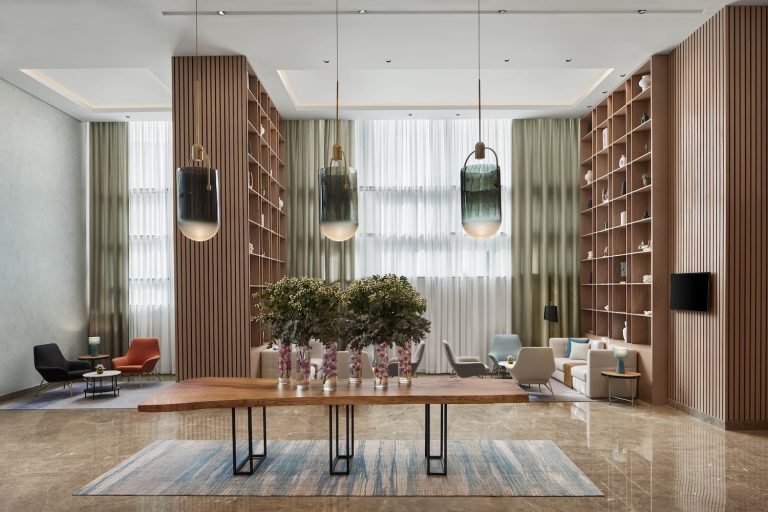 Earn 2K bonus points every day at Courtyard by Marriott in U.S. and Canada 6 earn 2k bonus points every day at courtyard by marriott in us and canada