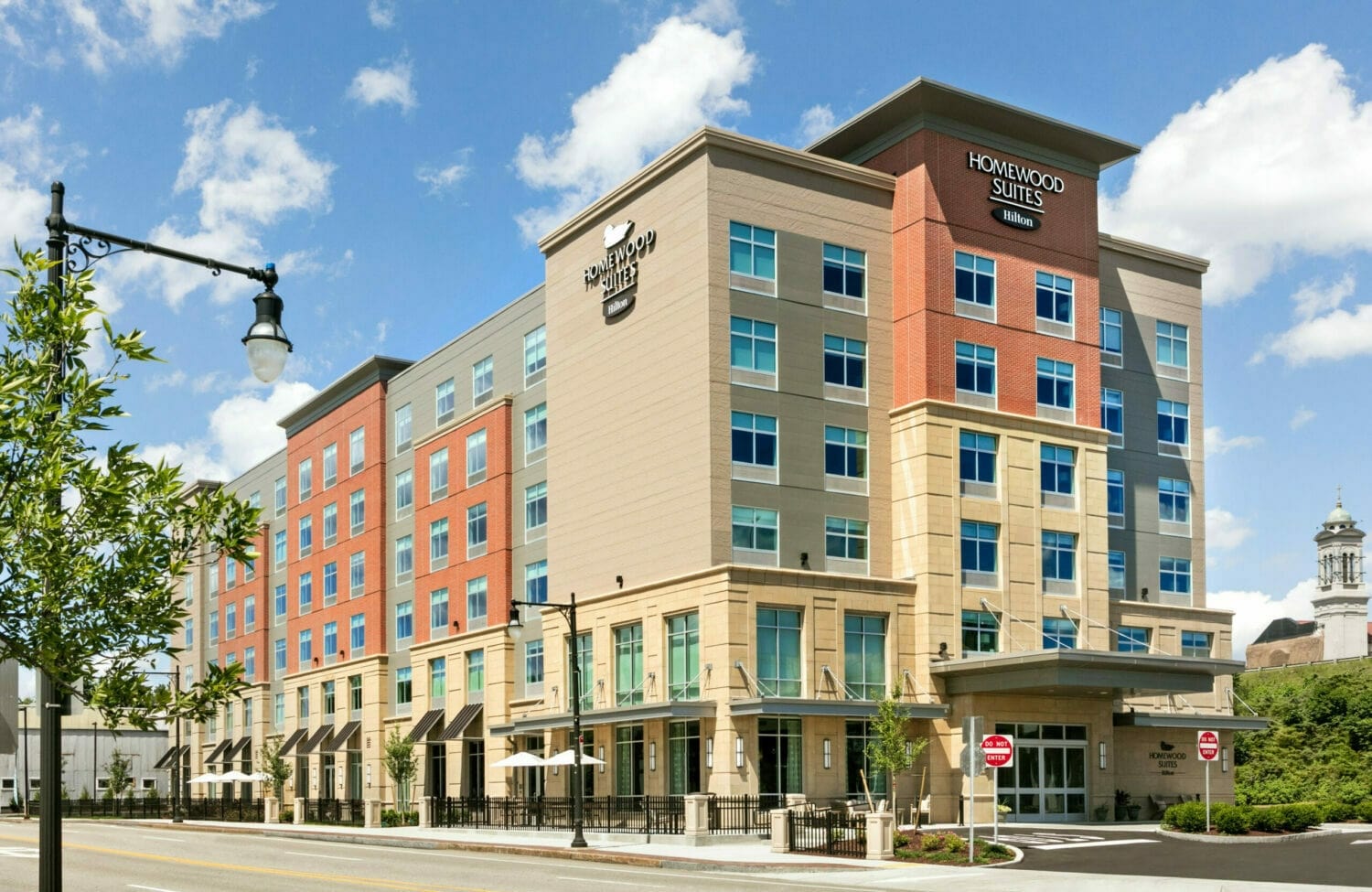 Homewood Suites by Hilton Worcester Exterior scaled e1687178586780 min