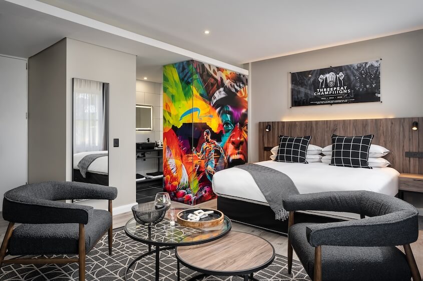 orlando pirates themed room in protea hotel by marriott cape town waterfront breakwater lodge a2ca6