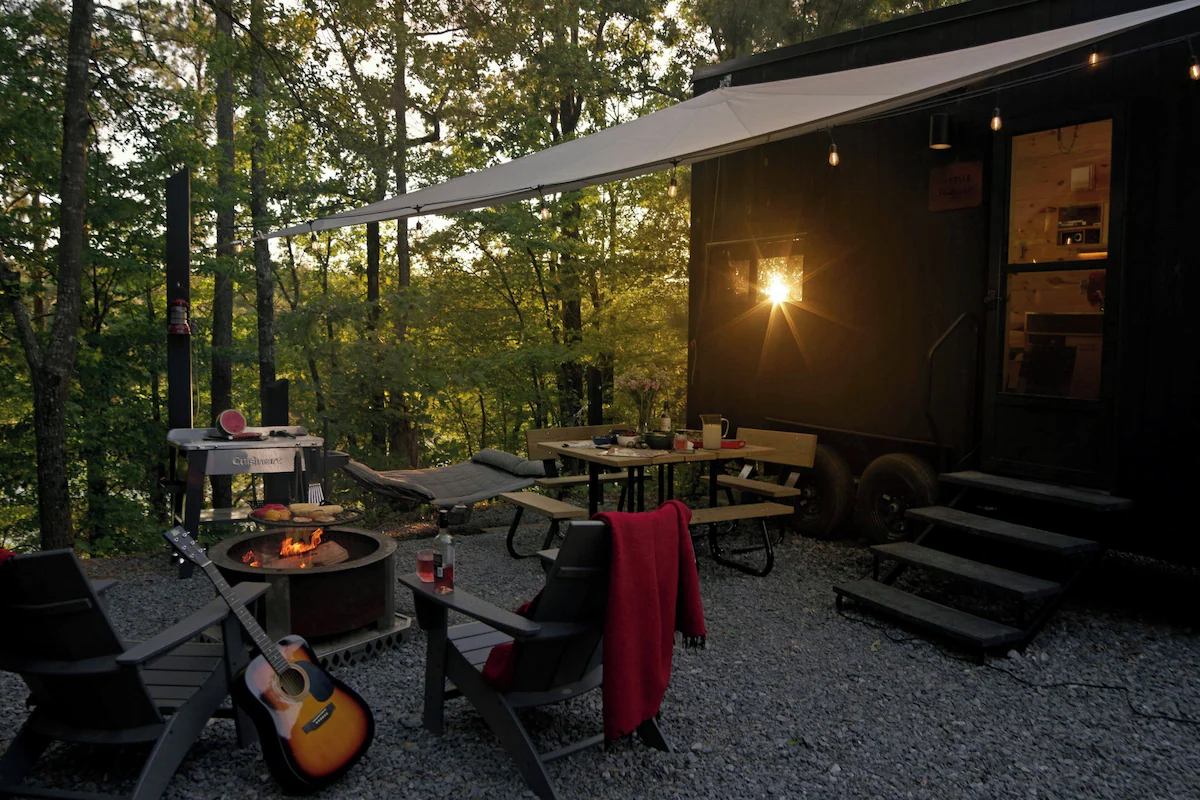 Postcard Cabins & Trailborn Marriott Bonvoy
