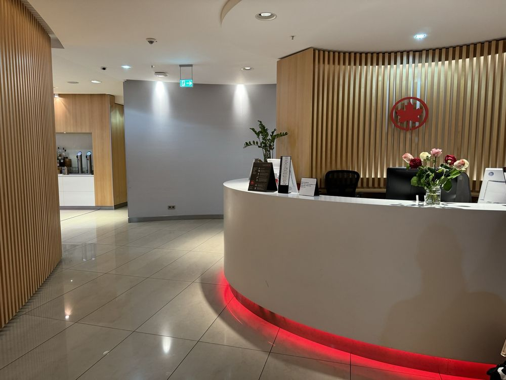 Air Canada Maple Leaf Lounge Frankfurt