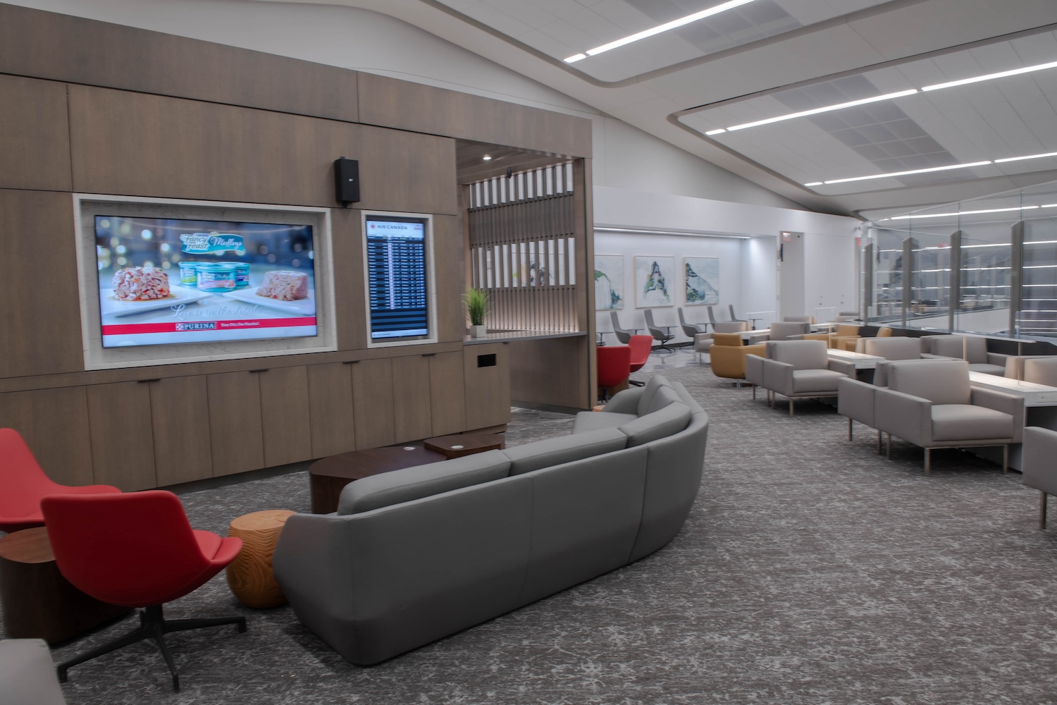 Maple Leaf Lounges: Locations, Access & Tips 10 maple leaf lounges locations access and tips