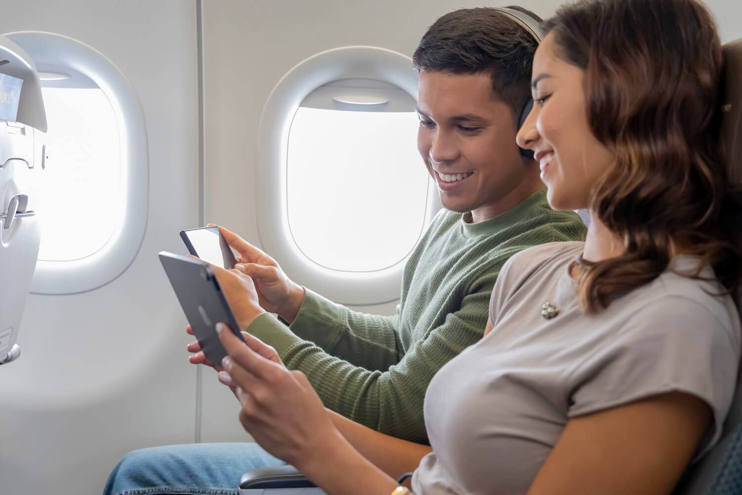 Alaska Airlines Starlink Wi-Fi Is Here: Rollout Begins, With Fleetwide Integration Through 2027 7 Starlink option2 1