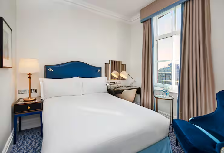 What Is the Hilton 5th Night Free Benefit and How To Use It 2 Queen Guest Room at the Waldorf Hilton, London