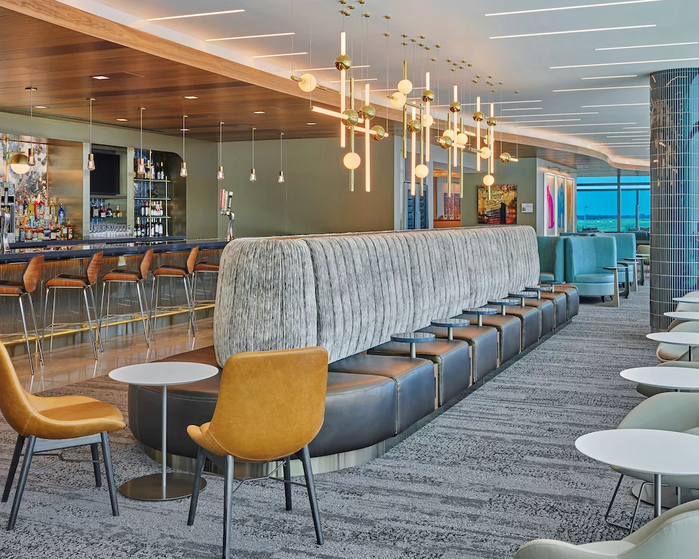 Guide to Delta Platinum Medallion Benefits in 2026 5 The Delta Sky Club in Kansas City (MCI)