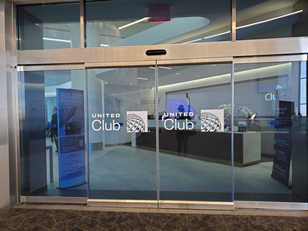 United First Class Perks and United Airlines Business Class Benefits: What First-Time Premium Flyers Should Expect 4 image 62