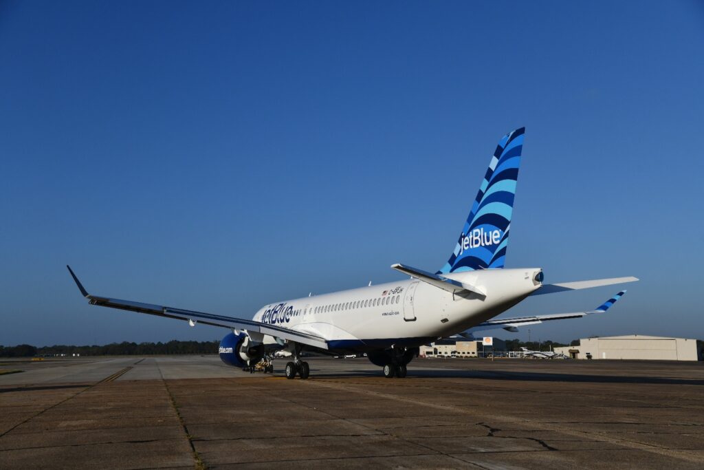 JetBlue Mosaic 1 Benefits in 2026: Real Value, Pitfalls, and How to Maximize Status 5 JetBlue A220 from Tail