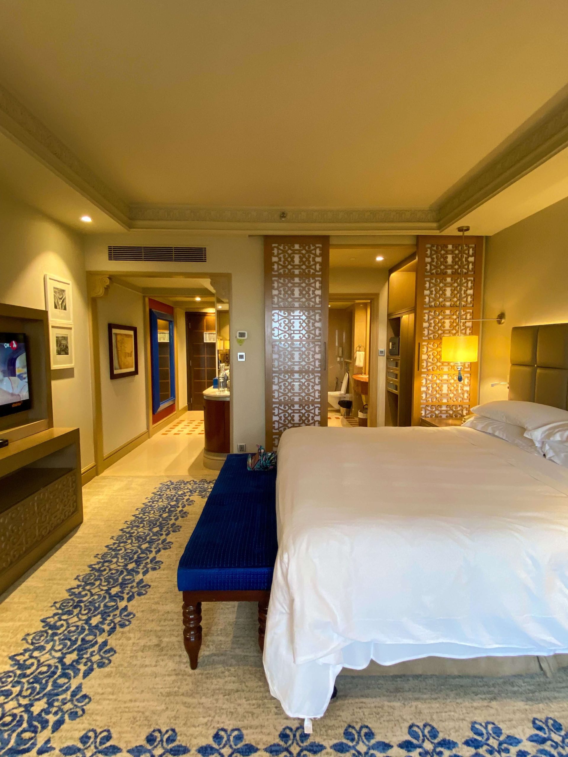 IC Ambassador & Royal Ambassador Guaranteed Upgrade Excluded Suites (September 2026 Update) 1 Elegant hotel suite bedroom, the kind of upgrade excluded from the InterContinental Ambassador guarantee