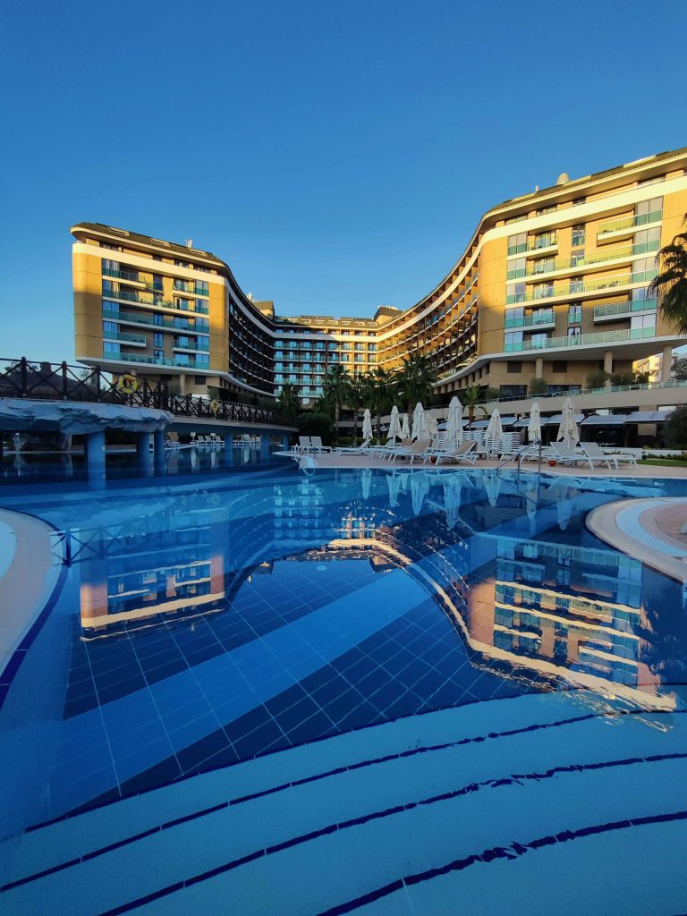 hilton honors resort pool