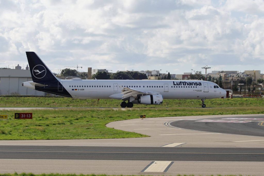 Earn 3X Lufthansa Miles & More Miles on IHG Stays (Oct 1–Dec 31, 2026) 2 Lufthansa aircraft on the tarmac